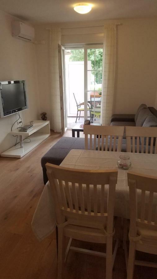 Apartmani Diana Μεντουλίν Εξωτερικό φωτογραφία